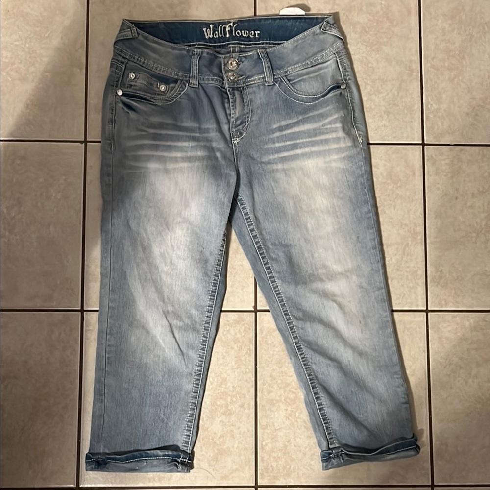Wallflower Blue Ankle Cropped Jeans with Distressed Look